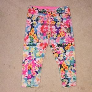 Cropped floral running leggings